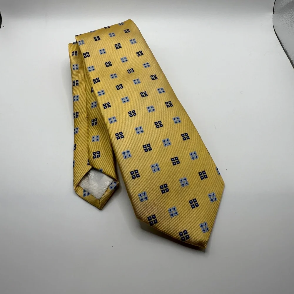 Brooks Brothers‎ 346 Men's pure Silk Necktie Gold Blue Geometric Pattern 3.25